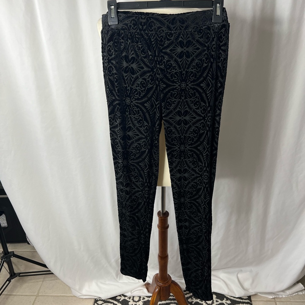VENUS Black Flocked Velvet Print Pants – Size M